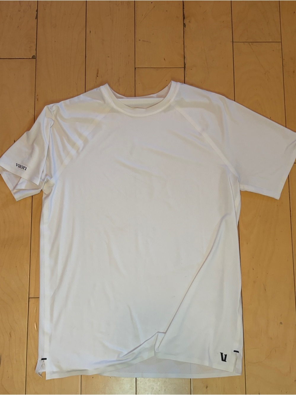 Vuori Short Sleeve Viewpoint Performance Tee in White M